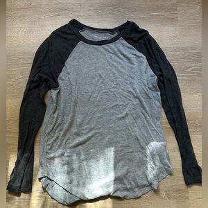 American Eagle Outfitters Long Sleeve Baseball Tee